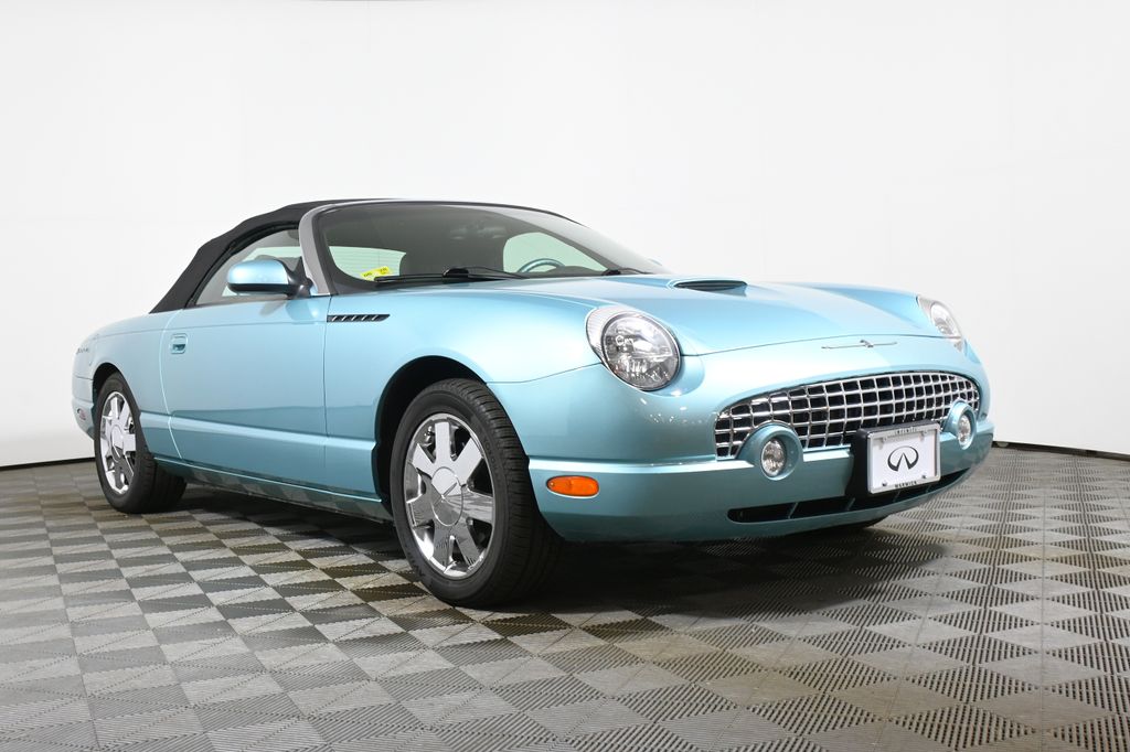 Thumbnail: 2002 Ford Thunderbird - 18