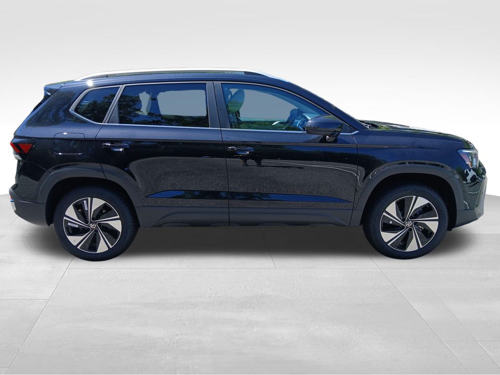 New 2026 Black Volkswagen 1.5T SE image 6