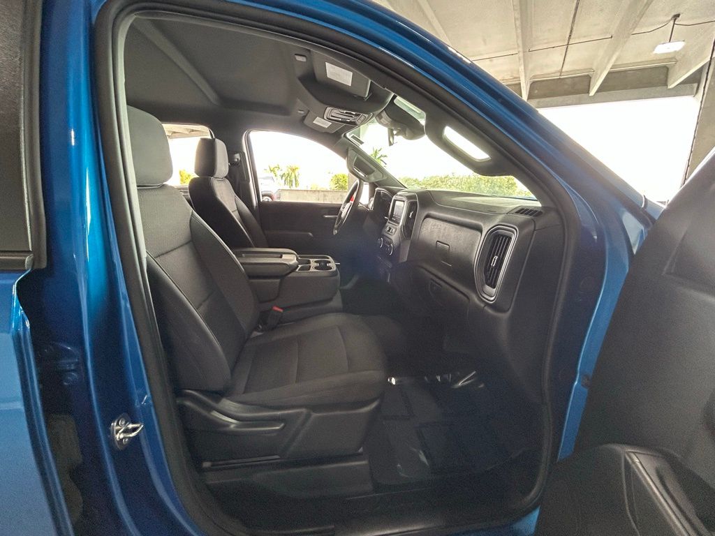 Used 2024 Glacier Blue Metallic Chevrolet Custom image 29