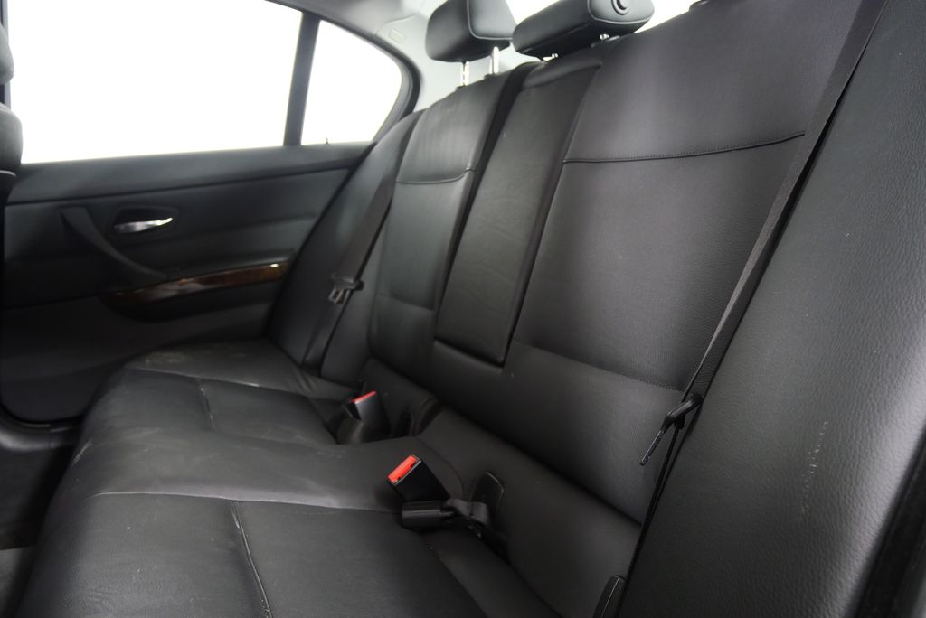 2008 BMW 3 Series 328xi 16