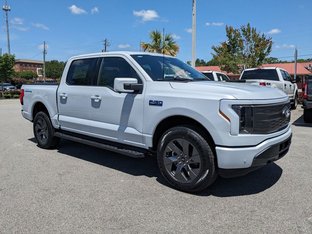 2025 Ford F-150 Lightning Lariat