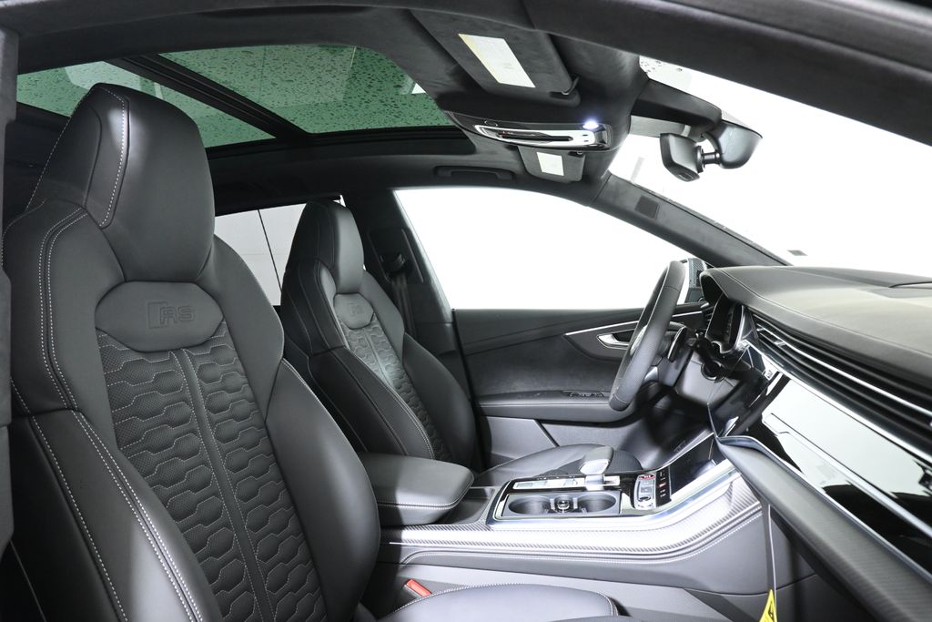 Thumbnail: 2026 Audi RS Q8 - 20