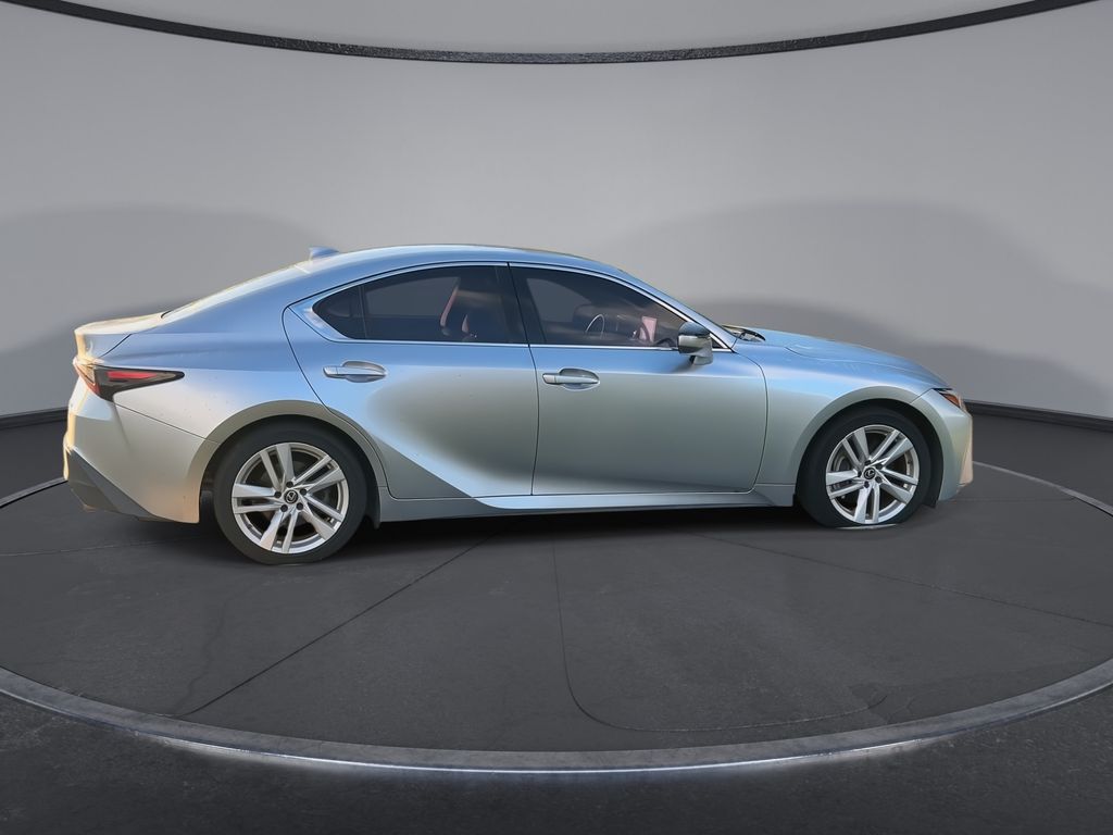 Thumbnail: 2022 Lexus IS - 9