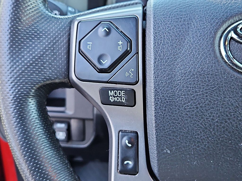 Thumbnail: 2017 Toyota Tacoma - 25