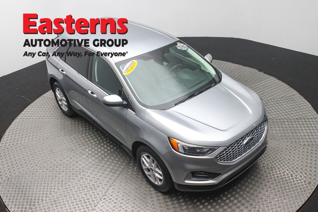 Used 2024 Silver Ford SEL image 3