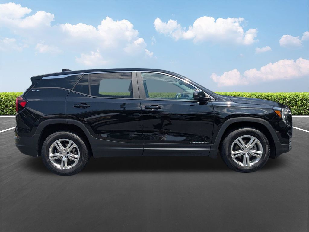 Used 2024 GMC Terrain SUV