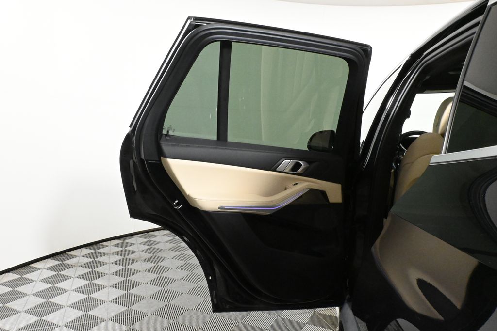 Thumbnail: 2021 BMW X5 - 31