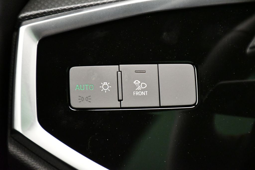 2025 Audi Q3  21