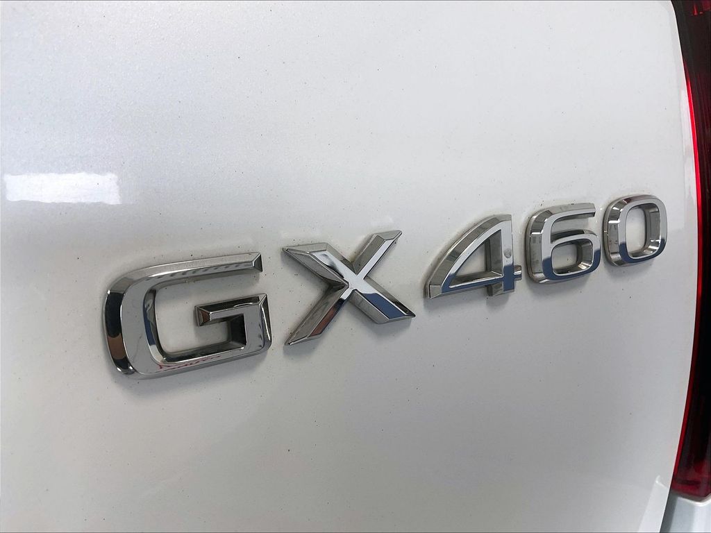 2022 Lexus GX — photo 30