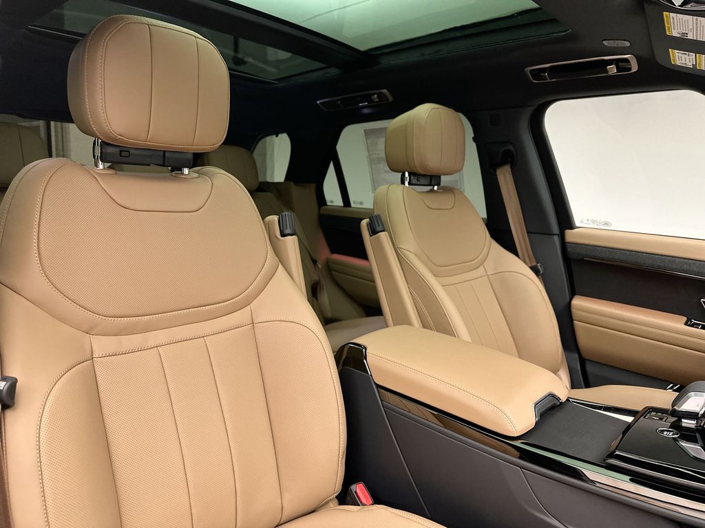 2025 Land Rover Range Rover Sport SE 6