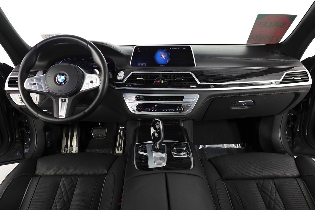 Thumbnail: 2022 BMW 7 Series - 24