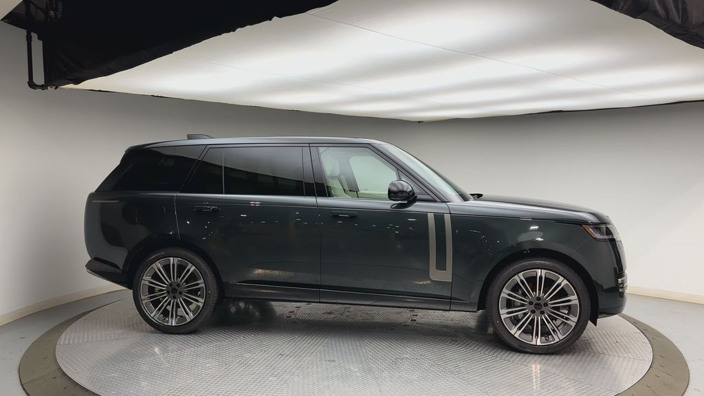 Thumbnail: 2026 Land Rover Range Rover - 9