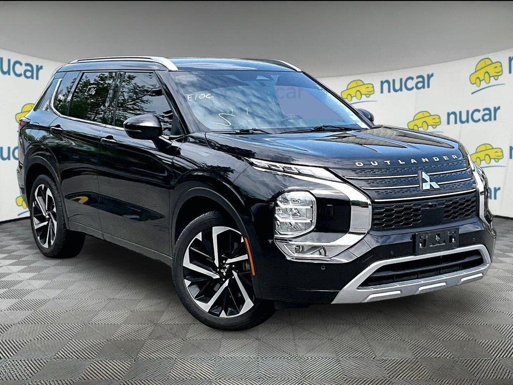 Black 2022 Mitsubishi Outlander SUV / Crossover All-Wheel Drive Continuously Variable Transmission