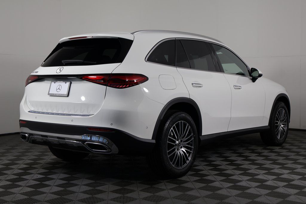 Thumbnail: 2026 Mercedes-Benz GLC - 2