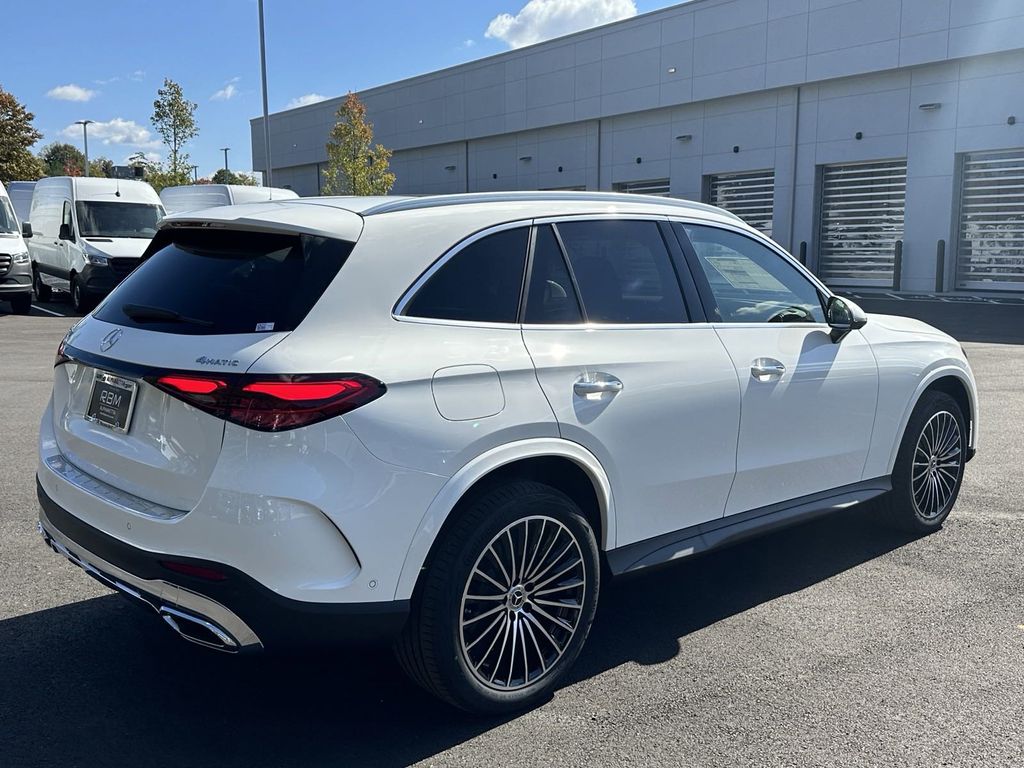 2025 Mercedes-Benz GLC GLC 300 5