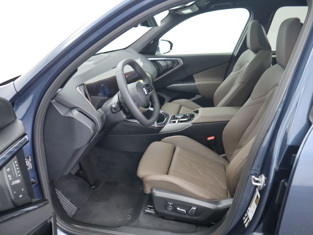 Thumbnail: 2025 BMW X3 - 21