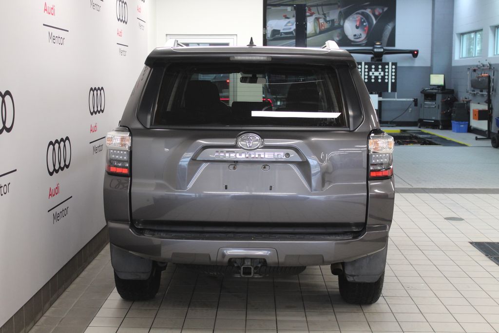 Thumbnail: 2015 Toyota 4Runner - 5