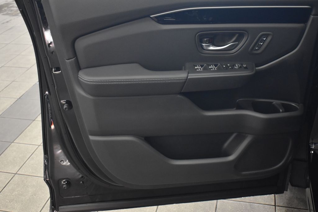 Thumbnail: 2025 Honda Pilot - 8