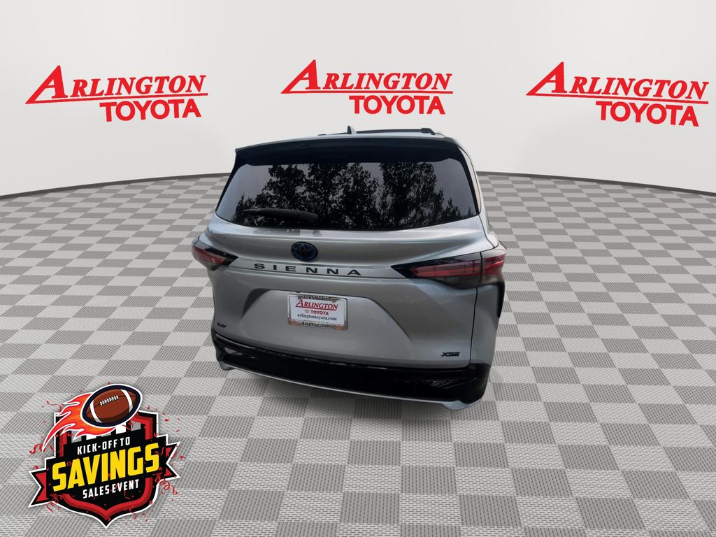 Used 2025 Toyota Sienna Van
