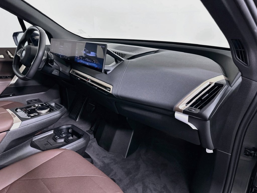 Thumbnail: 2024 BMW iX - 29