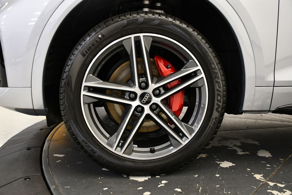 2025 Audi Q5  14