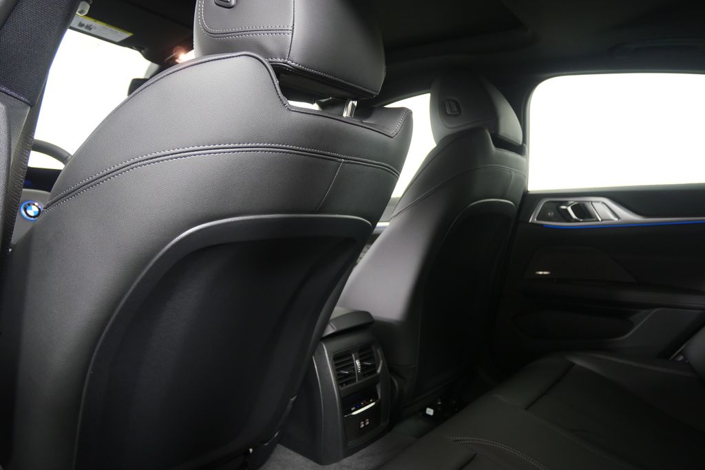 Thumbnail: 2025 BMW i4 - 17