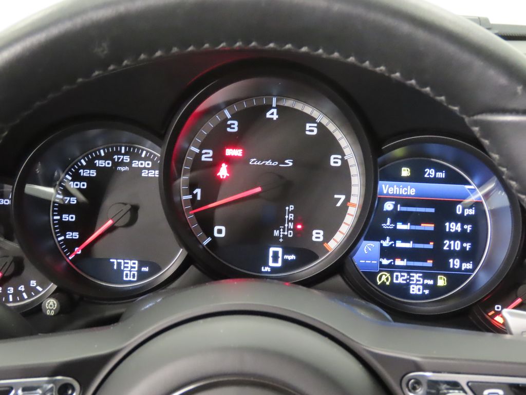 Thumbnail: 2017 Porsche 911 - 17