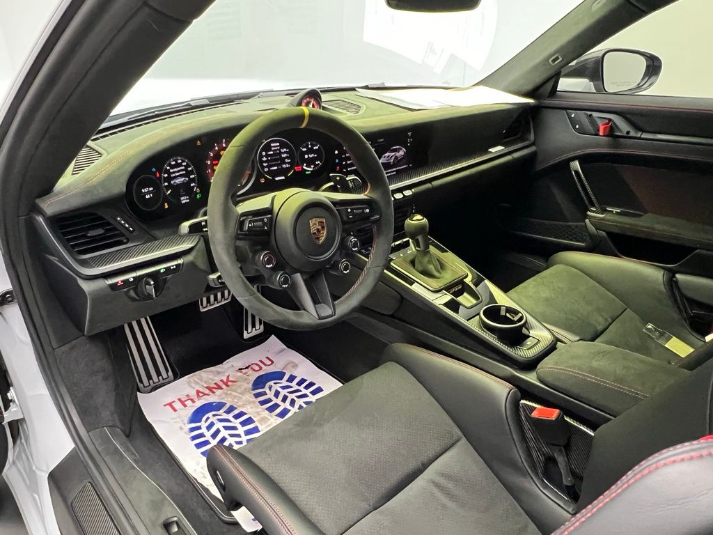 Thumbnail: 2024 Porsche 911 - 4
