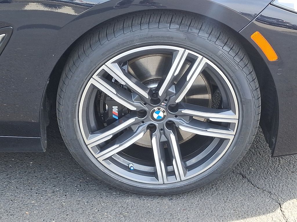 2022 BMW 8 Series  8