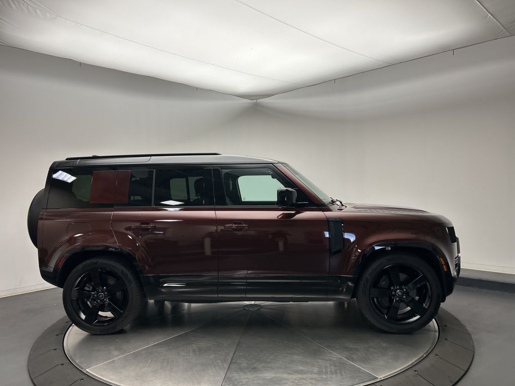 Thumbnail: 2025 Land Rover Defender - 6