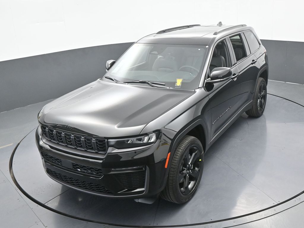 New 2026 Diamond Black Crystal Pearlcoat Jeep Limited image 41