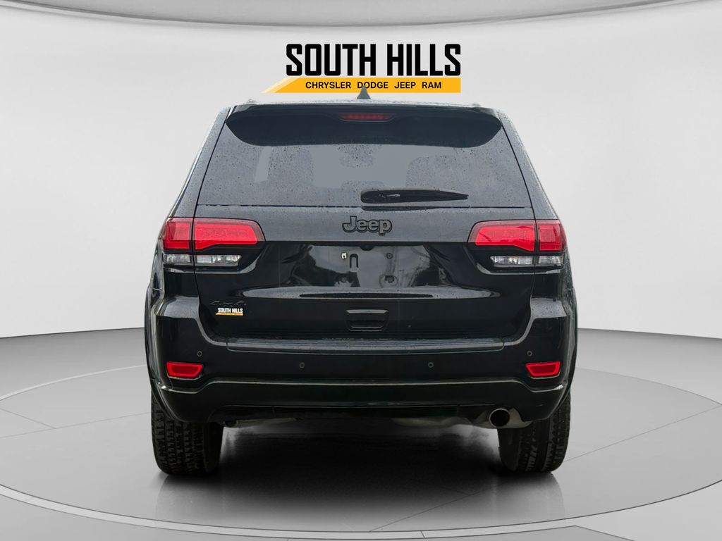 2020 Jeep Grand Cherokee Altitude - 3