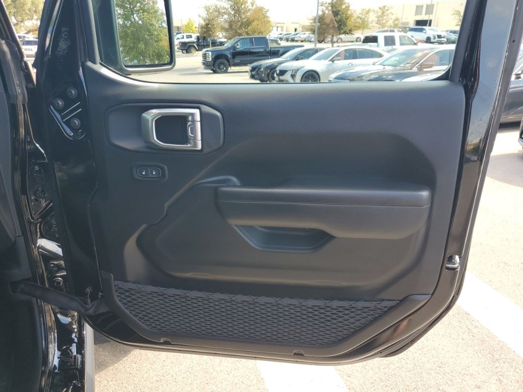 Used Car 2021 Jeep Gladiator  Sport For Sale Under $30,000 In Austin, Texas