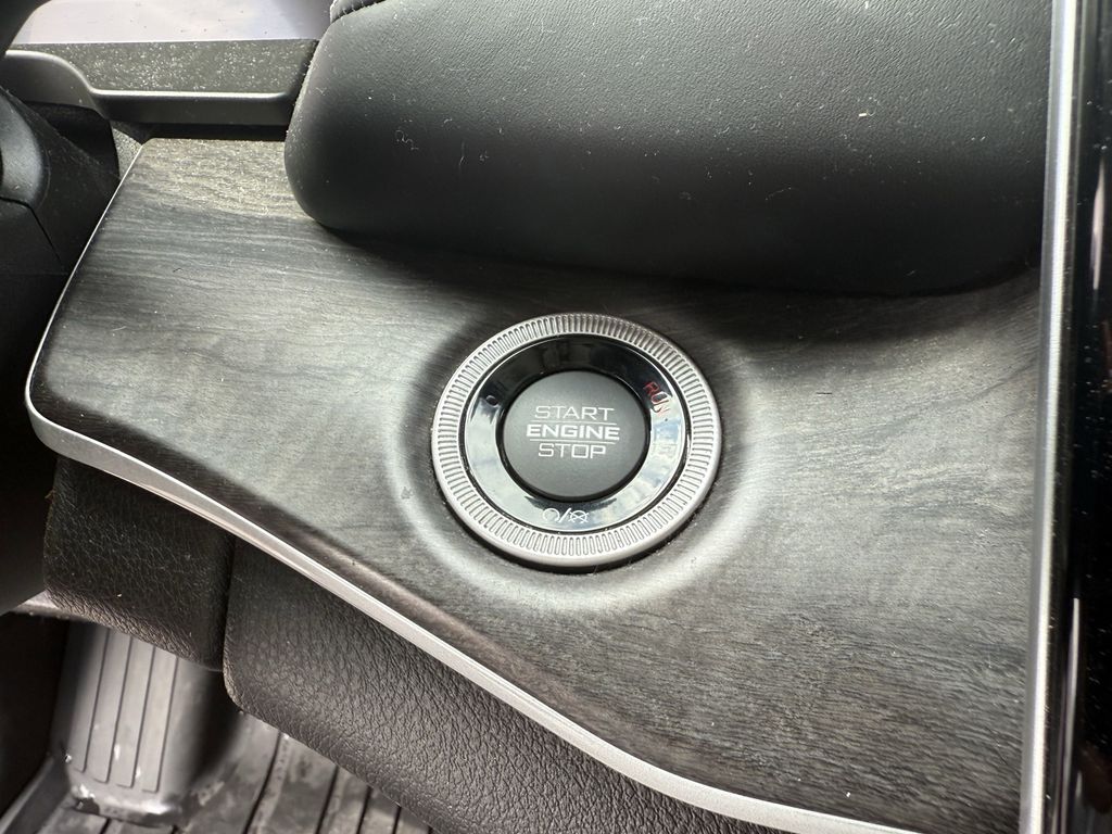 2022 Jeep Grand Cherokee L Limited Gray at Bayshore Chrysler Jeep Dodge Ram
