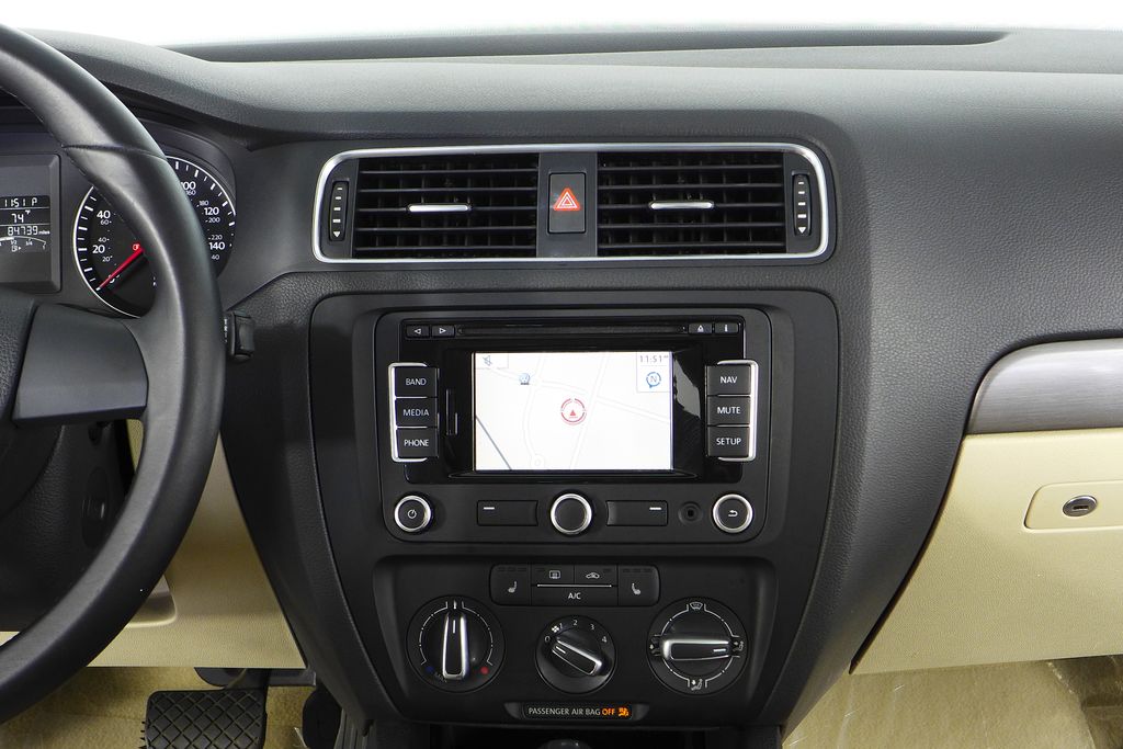 Thumbnail: 2013 Volkswagen Jetta - 26