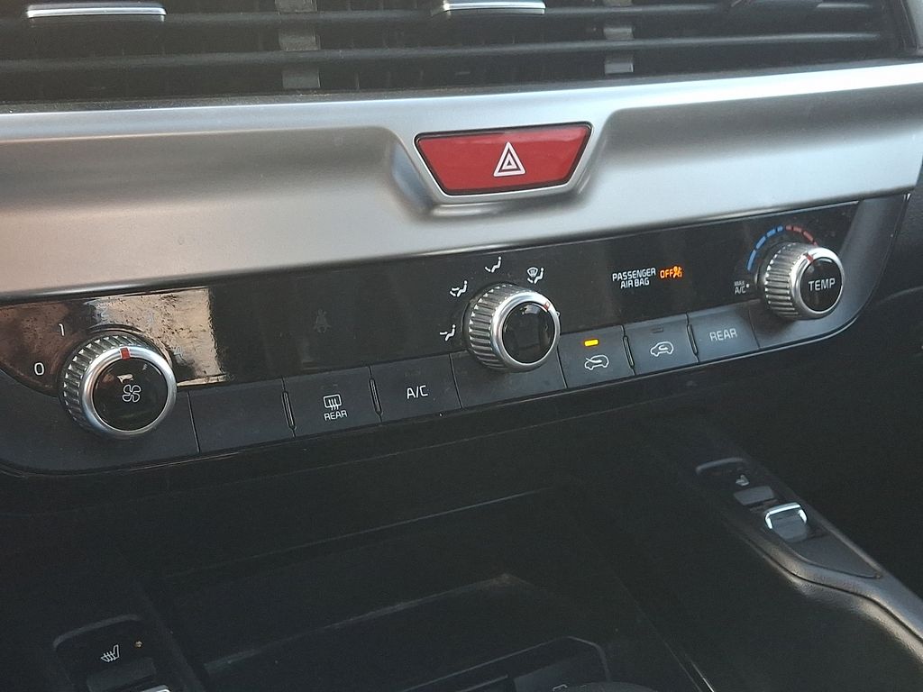 Thumbnail: 2020 Kia Telluride - 18