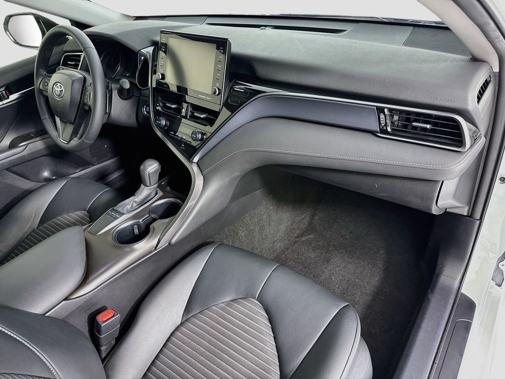 Thumbnail: 2024 Toyota Camry - 17