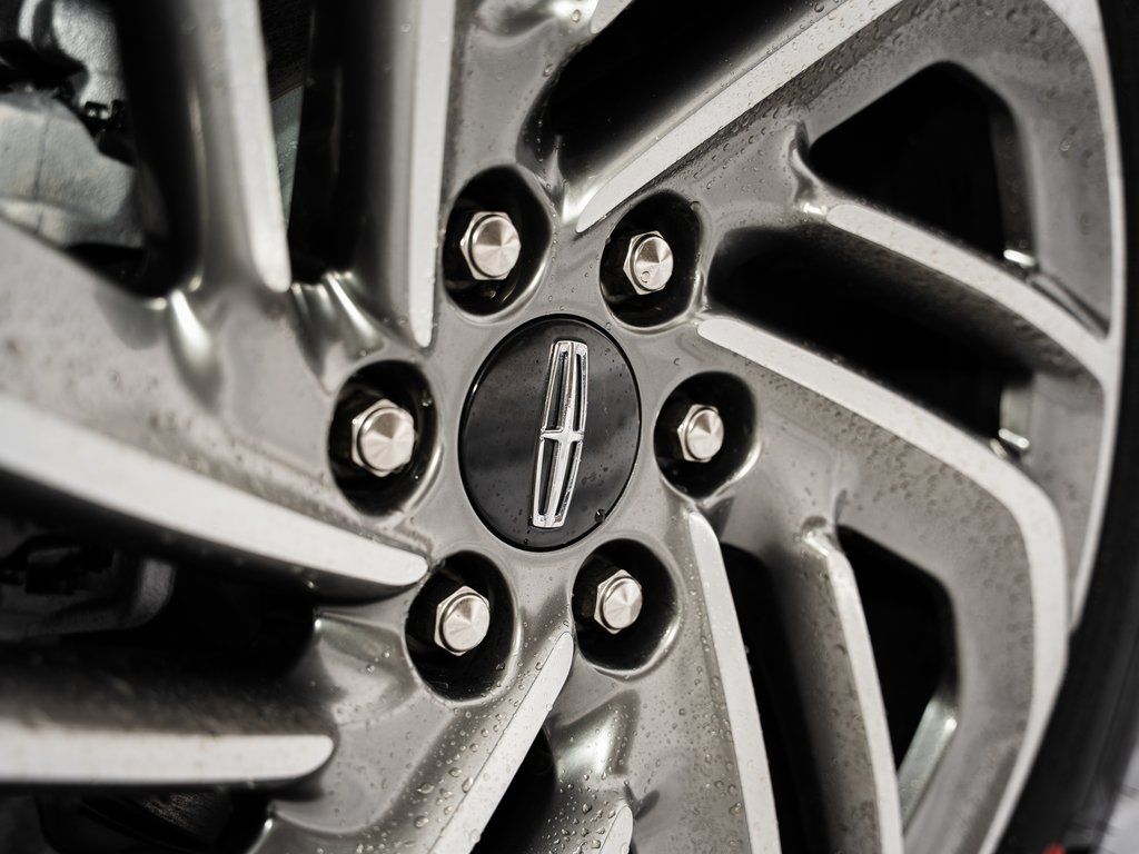 New 2026 White Lincoln Reserve image 15