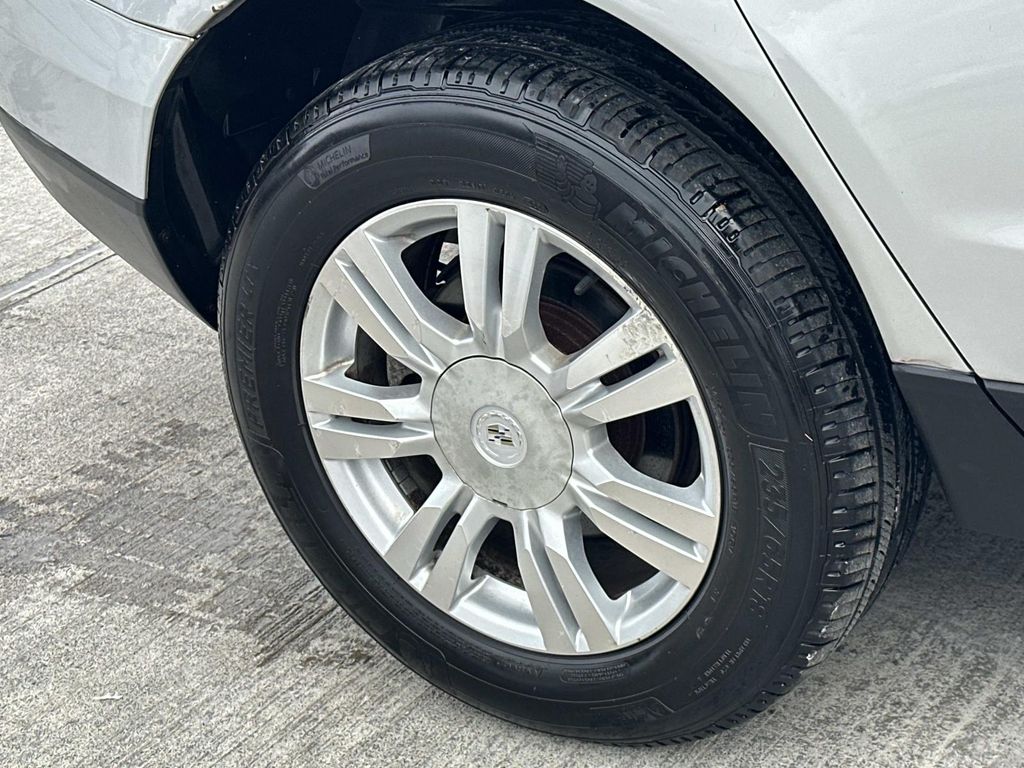 Thumbnail: 2010 Cadillac SRX - 17