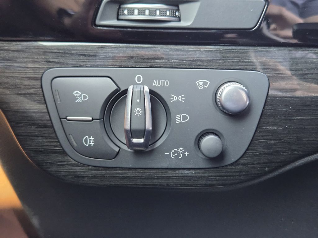 used 2018 Audi Q7 car, priced at $19,492