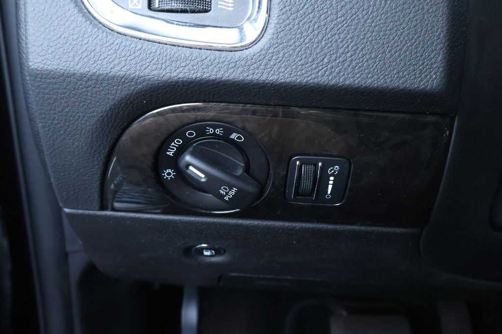 Thumbnail: 2015 Dodge Durango - 18