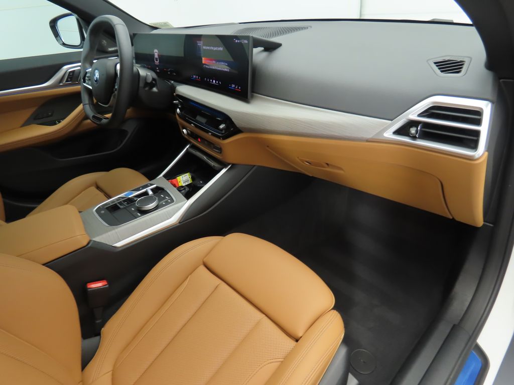 Thumbnail: 2025 BMW i4 - 16