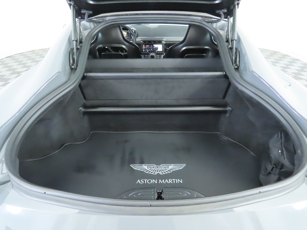 Thumbnail: 2025 Aston Martin Vantage - 30
