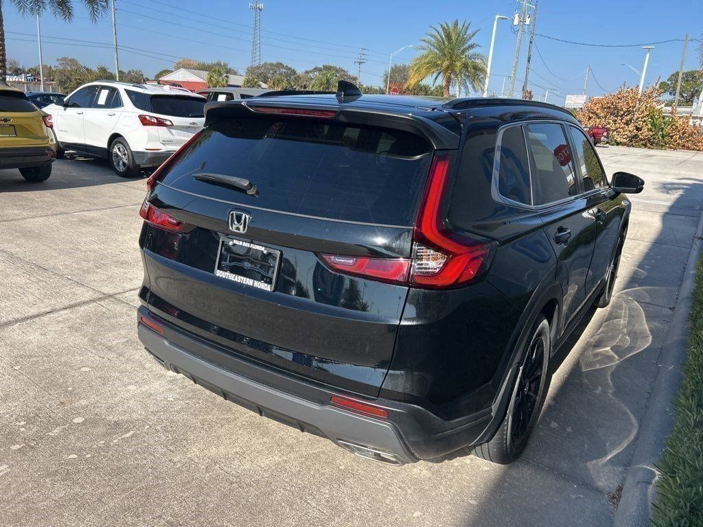 View vehicle photo 7