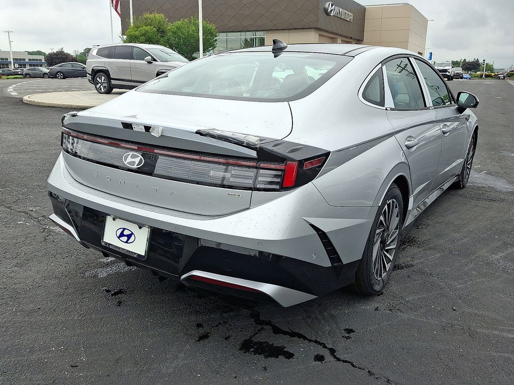Thumbnail: 2025 Hyundai Sonata - 4