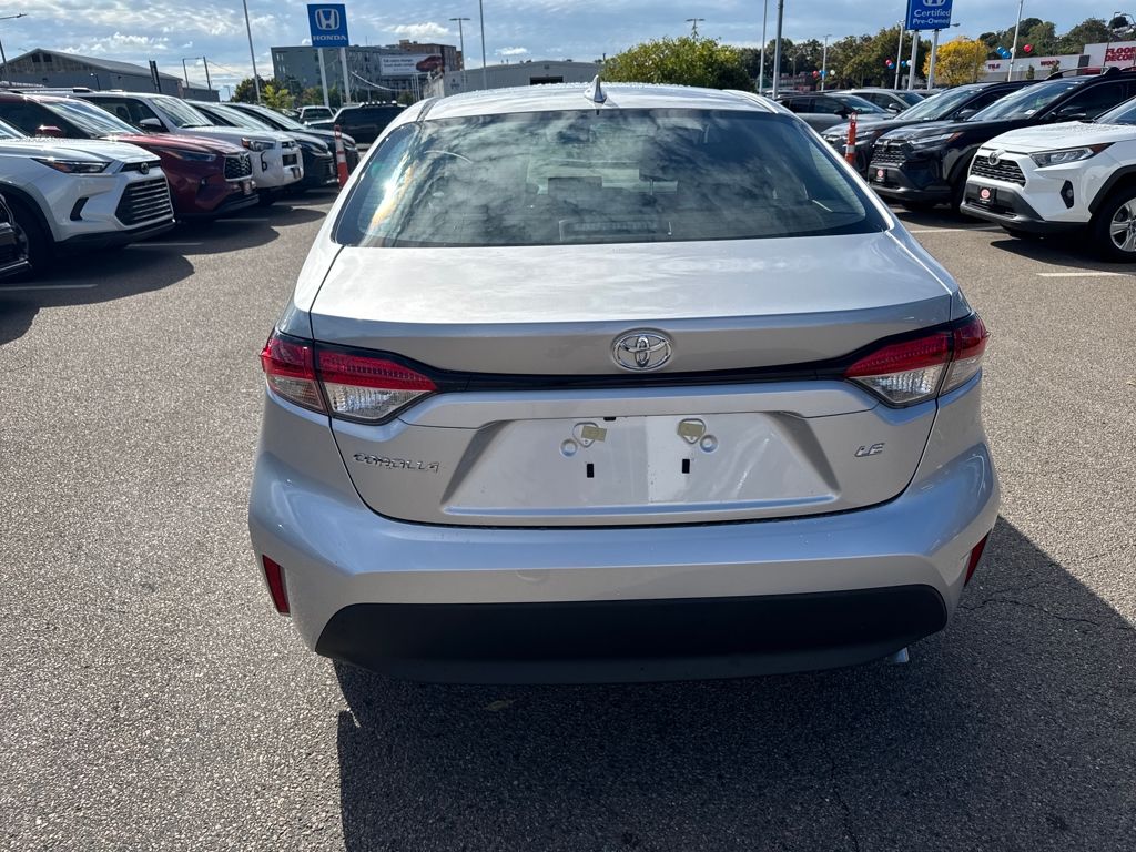 2026 Toyota Corolla LE photo 6