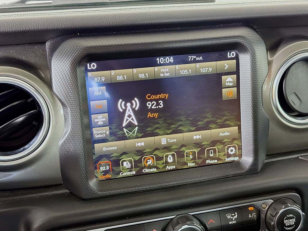 Used 2023 White Jeep Overland image 34