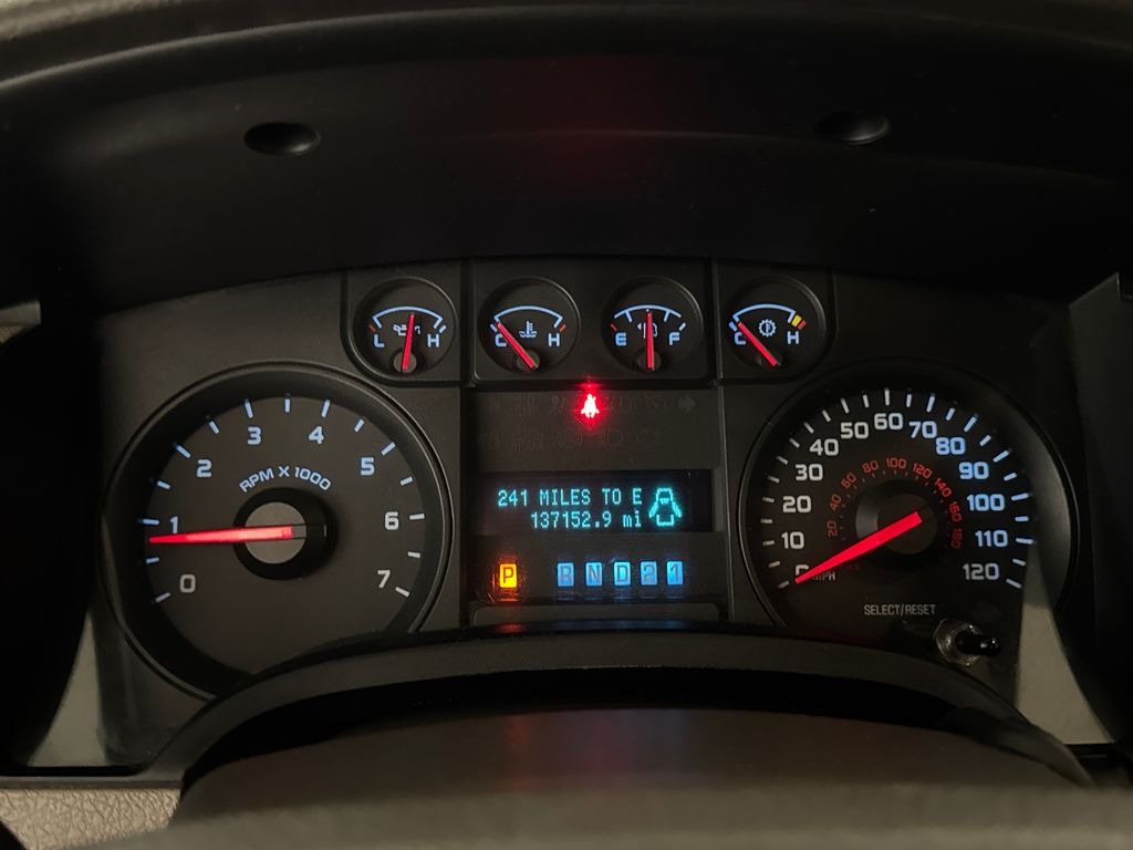 Used 2010 White Ford XL image 21