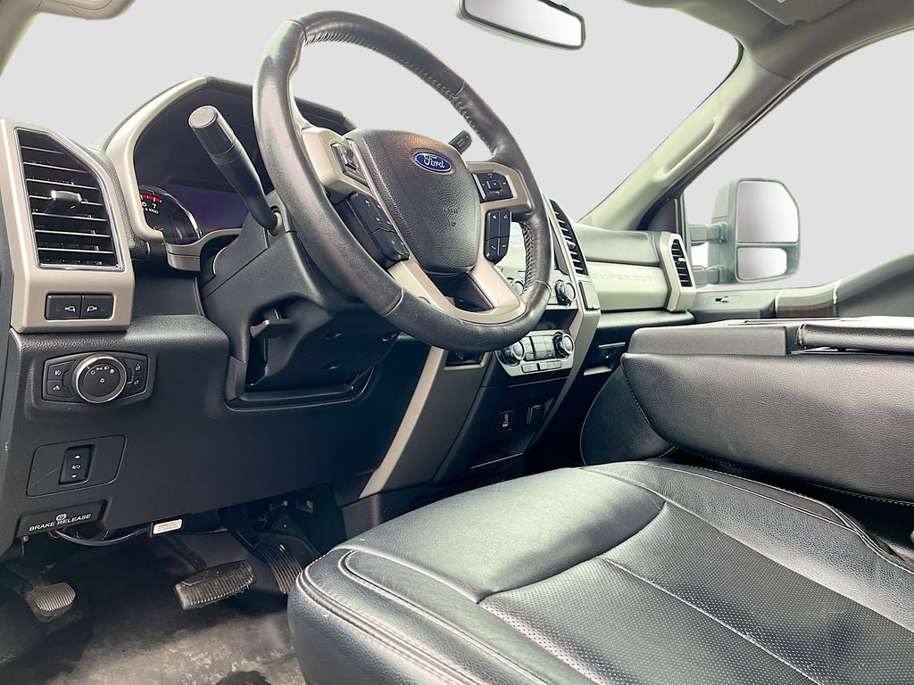 Used 2020 Gray Ford Lariat image 9