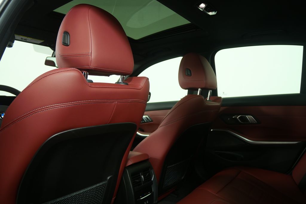 Thumbnail: 2023 BMW 3 Series - 18